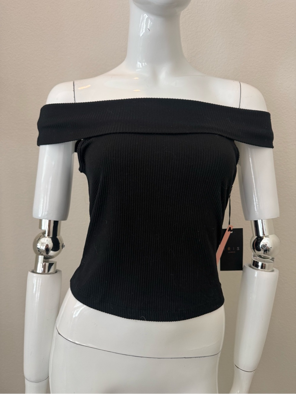 iris Black Ribbed Knit Top